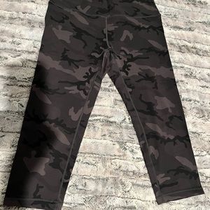 ZYIA Camo Capri Leggings